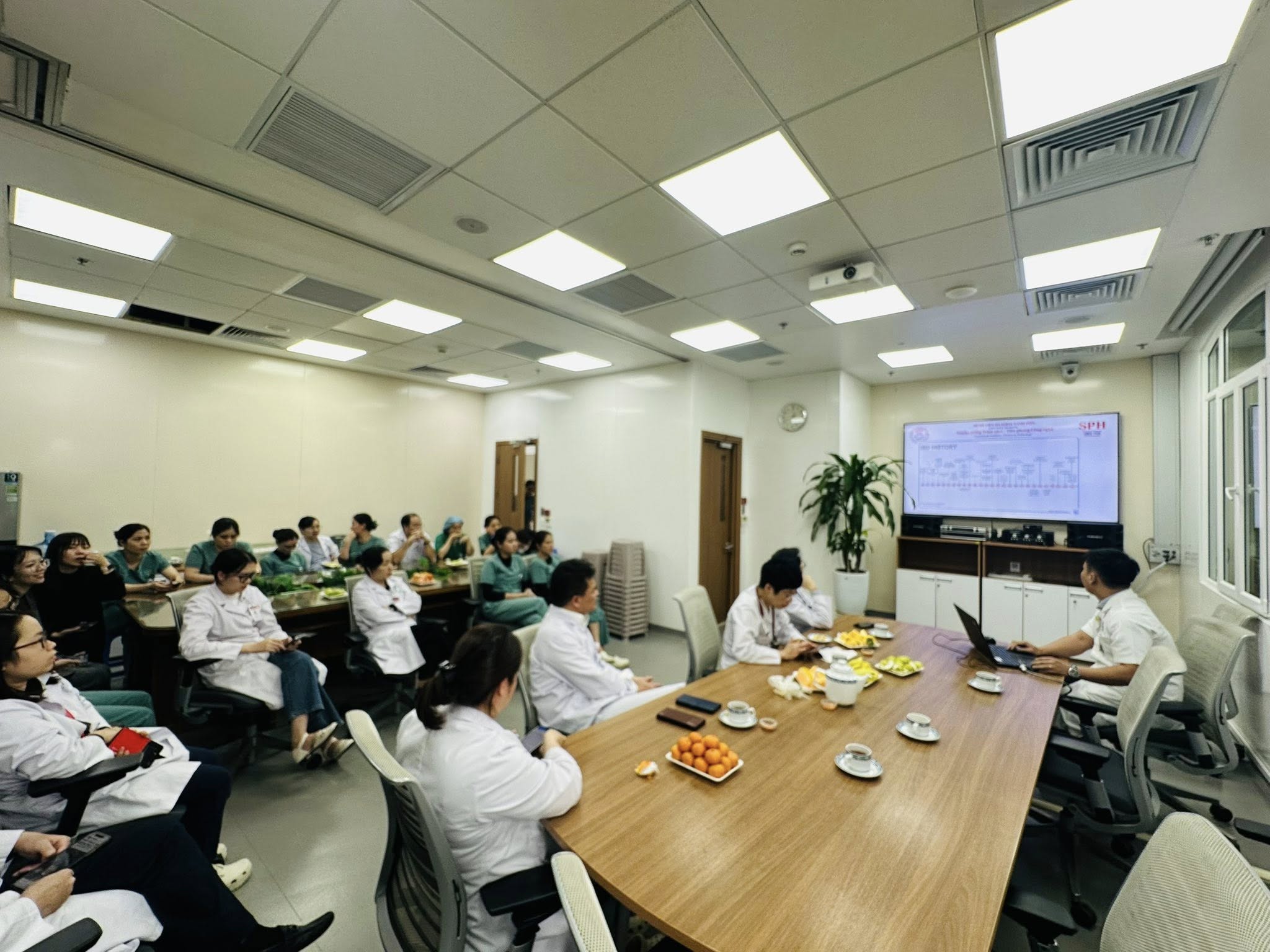 SINH HOẠT KHOA HỌC THƯỜNG QUY TẠI TRUNG TÂM KỸ THUẬT CAO VÀ TIÊU HÓA HÀ NỘI